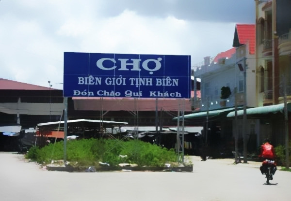 Quan cảnh chợ Tịnh Biên (An Giang)