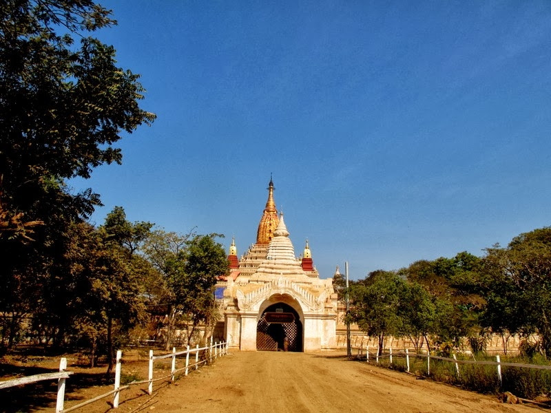 Đền Gawdawpalin ở Myanmar.
