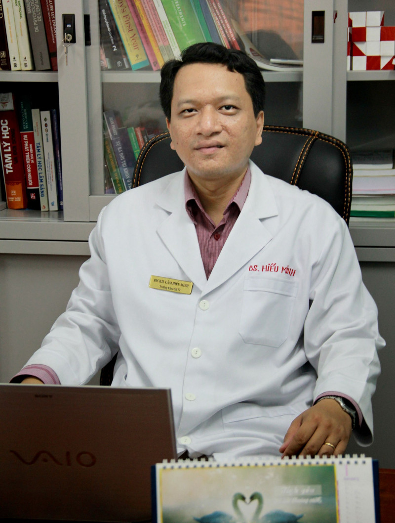 Bác sĩ Lâm Hiếu Minh