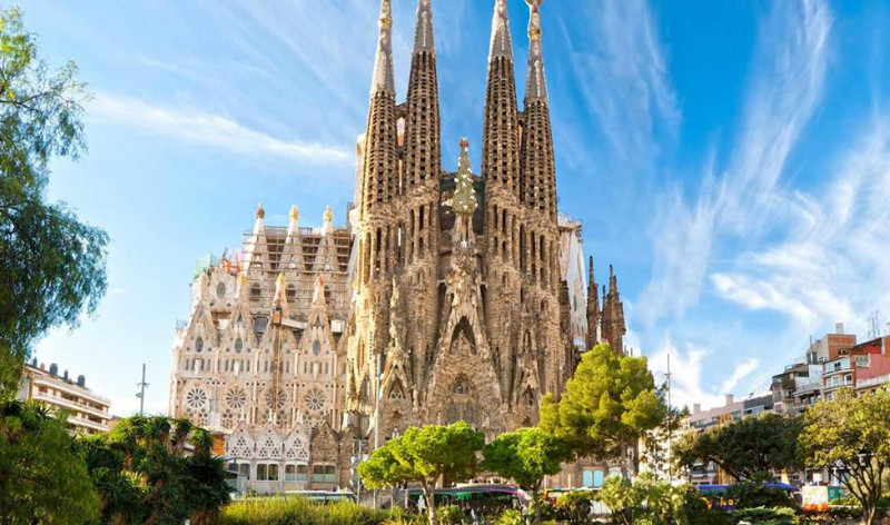 Thánh đường Sagrada Barcelona (Tây Ban Nha)