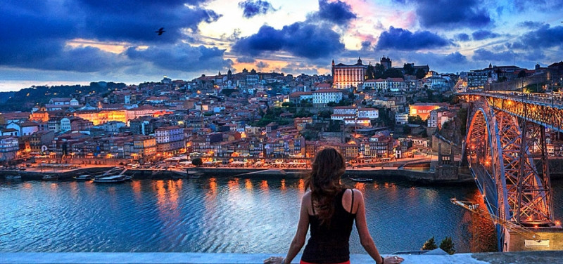 Thành phố Porto lung linh khi về chiều