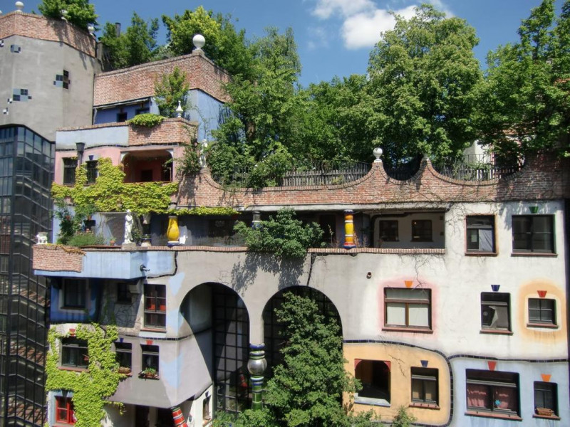 Những ngôi nhà Hundertwasserhaus đậm chất nghệ thuật