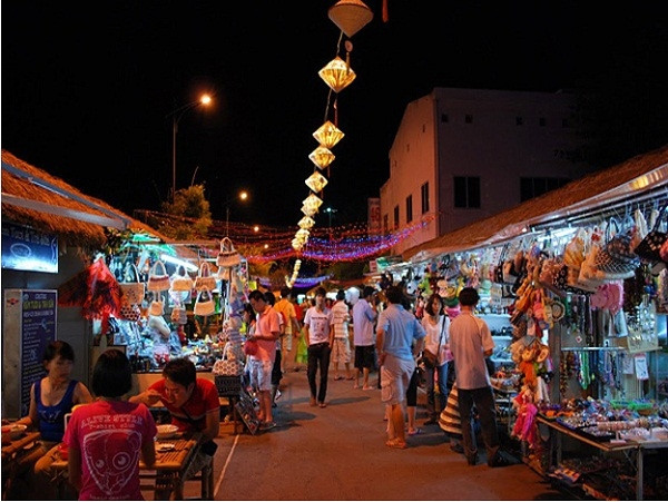 Chợ Đầm Nha Trang về đêm