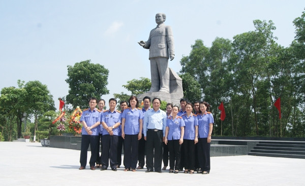 Công viên Hoàng Quốc Việt là địa điểm tổ chức các sự kiện lớn của thành phố