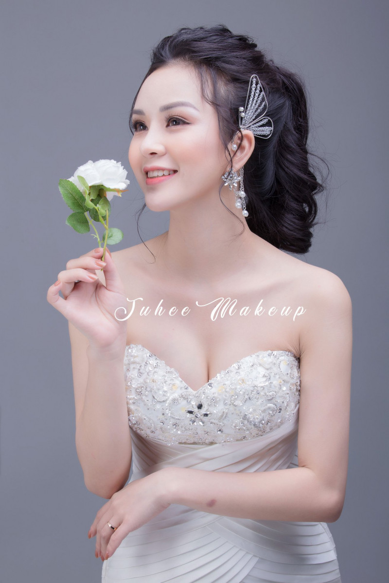 Juhee Makeup - địa chỉ chuyên trang điểm kỷ yếu tại Hà Nội