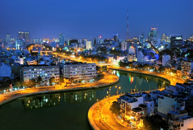 Hồ Chí Minh - thành phố về đêm