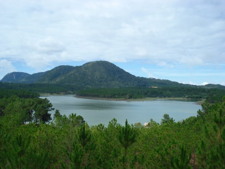 Hồ Ghềnh Chè