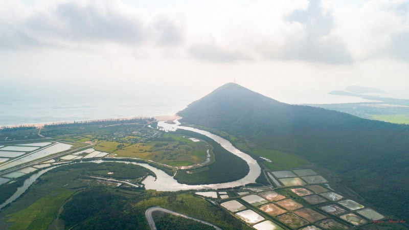 Khung cảnh Đèo Ngang hùng vĩ