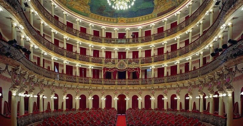 Trung tâm của nhà hát Teatro Amazonas