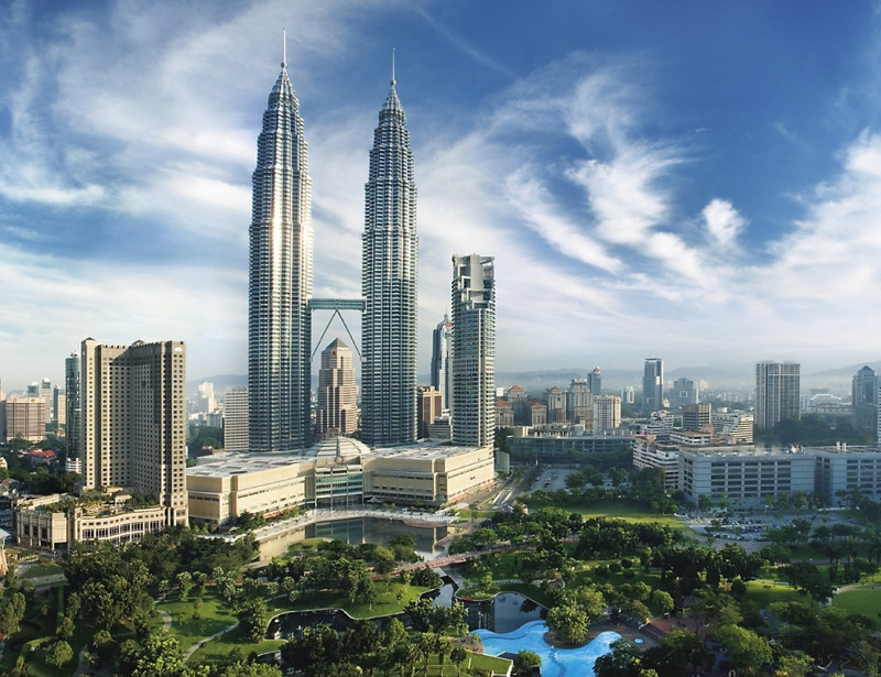 Tòa tháp đôi Petronas là niềm tự hào của người dân Malaysia