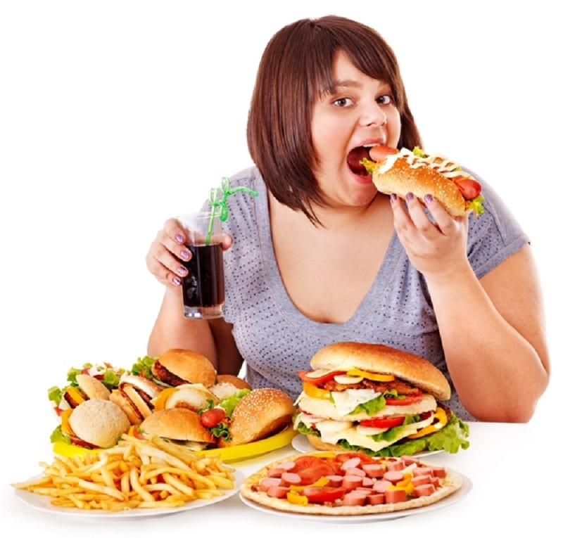 Ăn trưa quá muộn chỉ khiến bạn càng thêm thèm ăn và thèm đường mãnh liệt