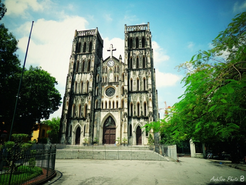 Nơi này vừa là địa điểm tôn giáo, vừa là công trình kiến trúc có lịch sử lâu đời và là điểm tham quan hấp dẫn đối với khách du lịch.
