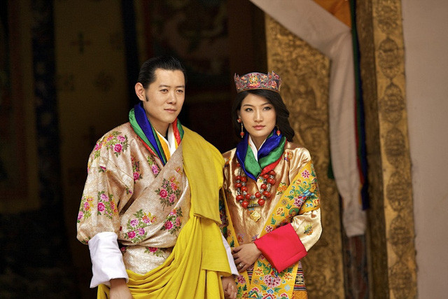 Bhutan có cặp vợ chồng hoàng gia đẹp đôi nhất