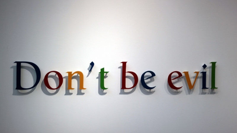 Khẩu hiệu của Google: 