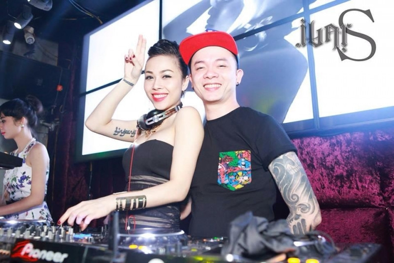 DJ Tommy và vợ là DJ Ngọc Ngà