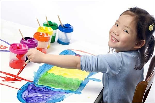 Đồ chơi vẽ tranh giúp bé phát triển năng khiếu và giàu trí tưởng tượng khi chơi