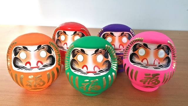 Búp bê Daruma