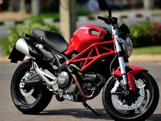 Giá bán Ducati Monster 795: 338.000.000 đồng
