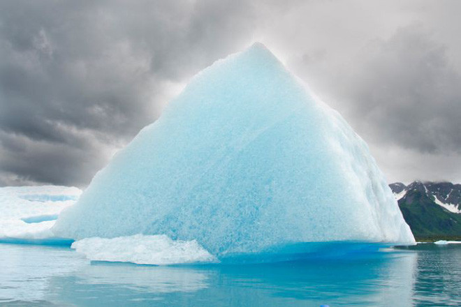 Những tảng băng trôi lúc nào cũng mang một vẻ đẹp hùng vĩ và bí ẩn
