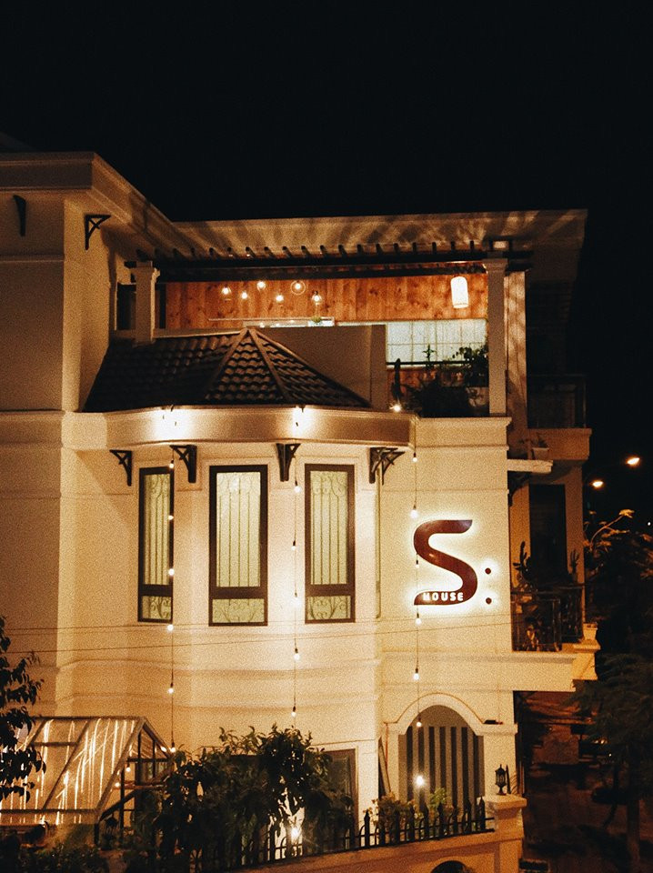 S-House nhìn từ ngoài vào