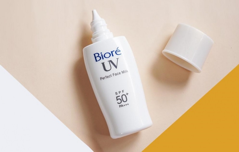 Kem chống nắng Biore UV Perfect Face Milk SPF50+ PA+++