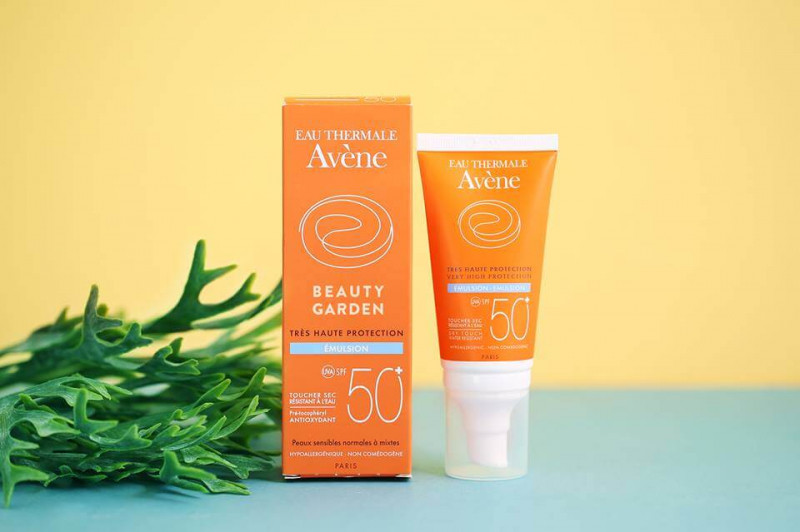 Kem chống nắng Avene Very High Protection Elmusion 50+