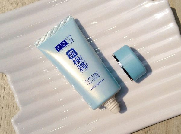 Kem chống nắng dạng gel của Hada Labo