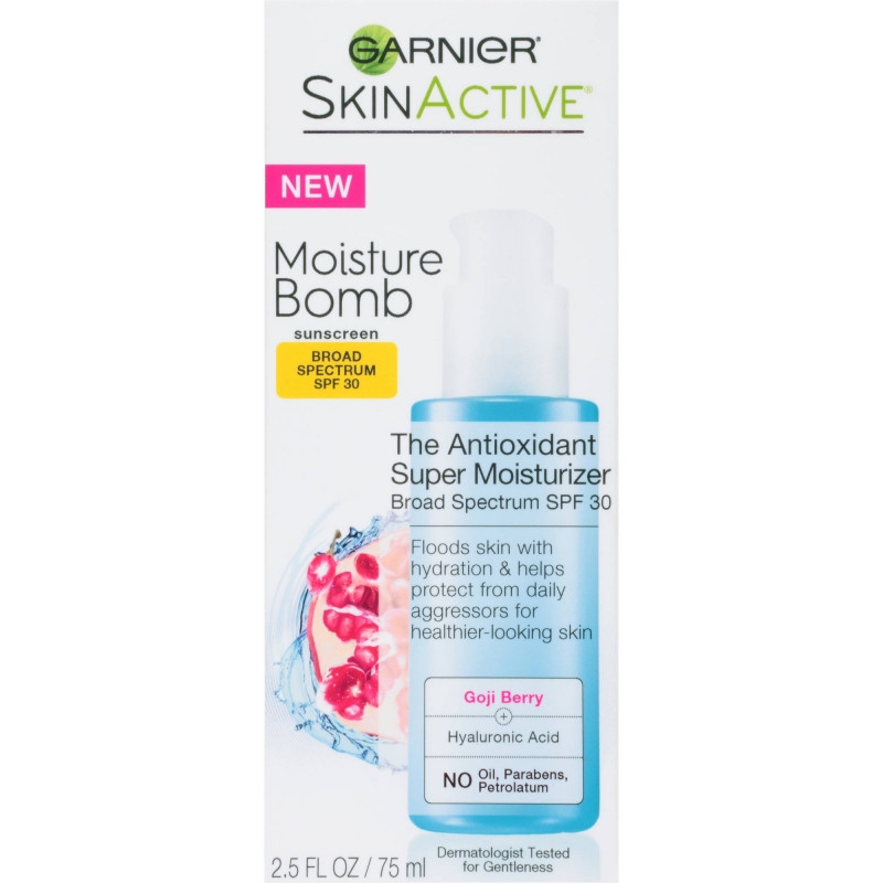 Moisture Bomb của Garnier SkinActive có các chất chống oxi hóa chiết xuất từ quả lựu và các loại quả mọng