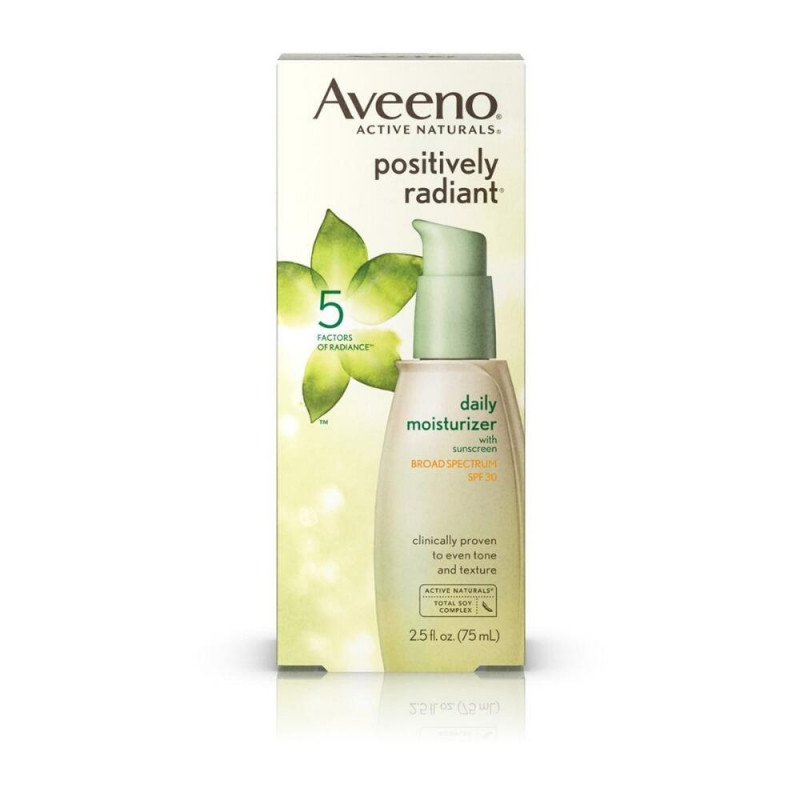 Positively Radiant Daily Moisturizer có chứa các hợp chất chống lão hóa được chiết xuất từ đậu nành