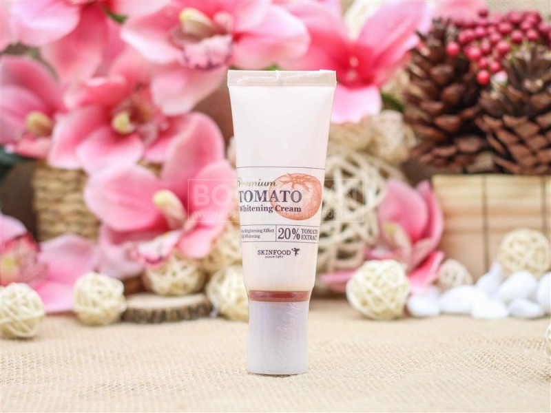 Premium Tomato Whitening Cream SKinfood với 20% thành phần là cà chua hữu cơ nguyên chất