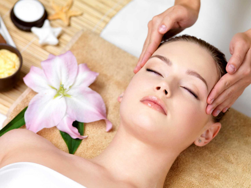 Kem massage skii là dòng sản phẩm đem lại rất nhiều tác dụng trong việc làm đẹp da, giúp tái tạo những tế bào da bị hư tổn và đem lại cho bạn một làn da trắng sáng, khỏe mạnh.