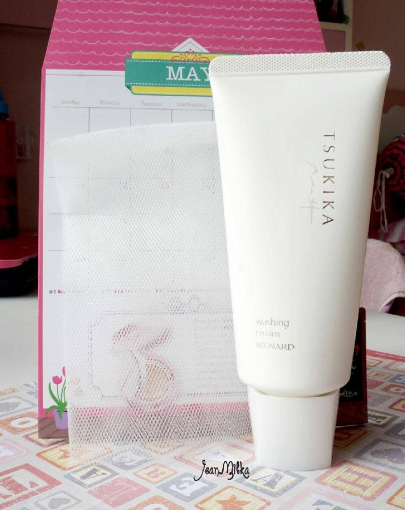 Kem tẩy trang Menard Tsukika Cleansing Cream