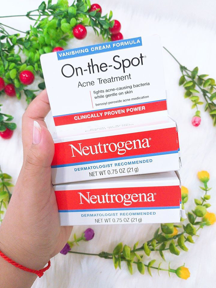 Kem trị mụn Neutrogena On The Spot Acne Treatment