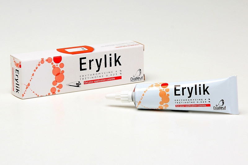 Thuốc trị mụn trứng cá trắng dạng gel ERYLIK