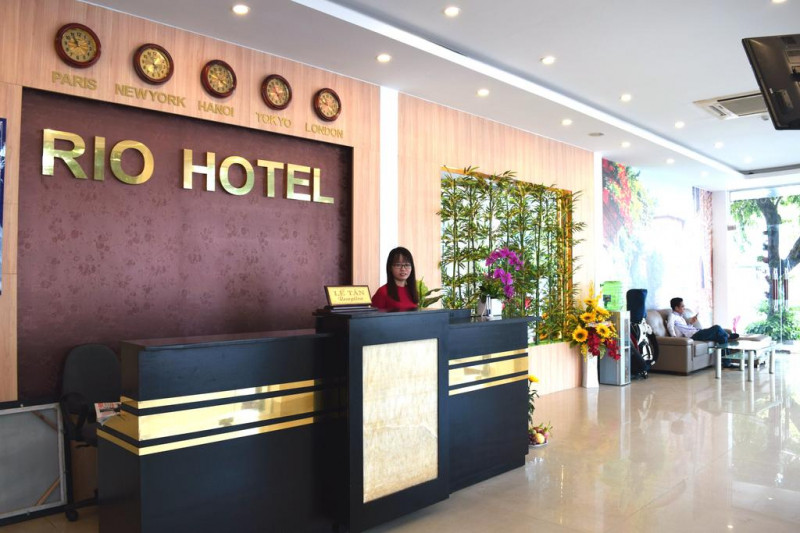 Vì nằm ở vị trí trung tâm, nên Rio Hotel là lựa chọn của nhiều du khách