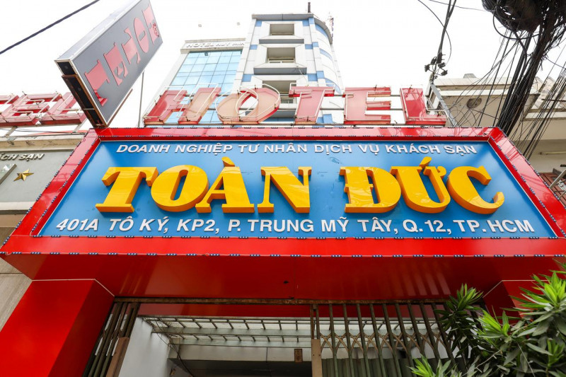 Khách sạn Toàn Đức