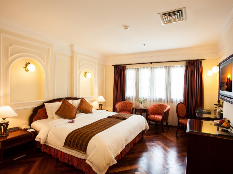 Phòng tại khách sạn Majestic Saigon