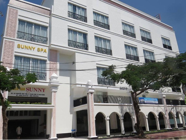 Sunny Hotel