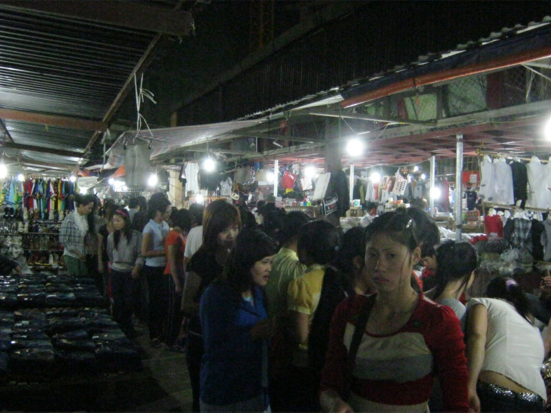 Chợ đêm Dịch Vọng – Cầu Giấy