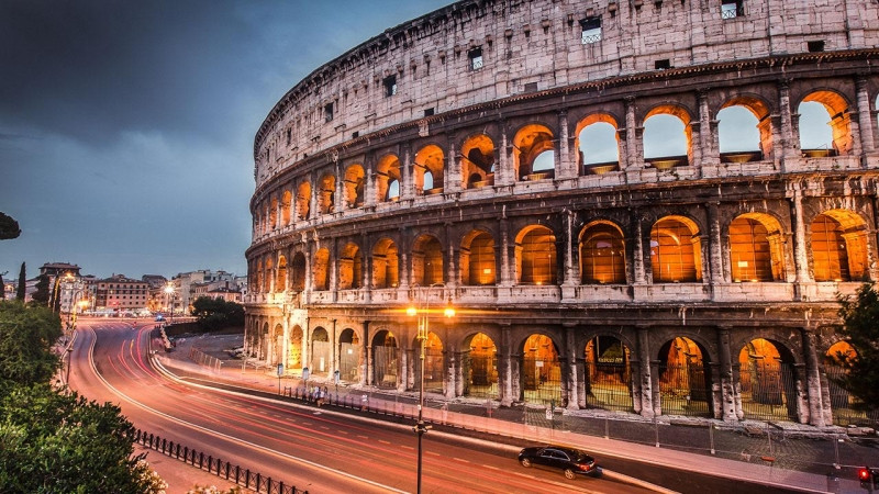 Ngoài đi chợ bạn có thể thăm thú Rome một vòng
