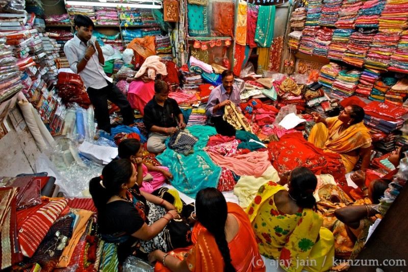 Hình ảnh đầy màu sắc ở chợ Chandni Chowk