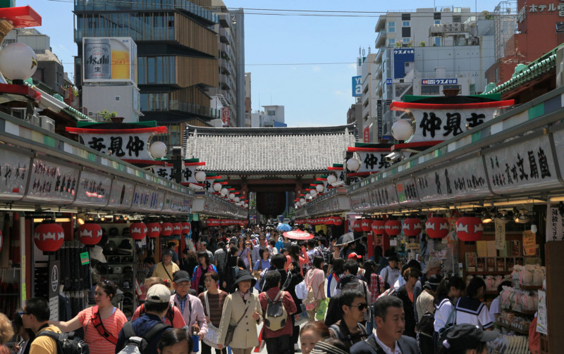 Asakusa là nơi bán, trưng bày các món đồ truyền thống của Nhật