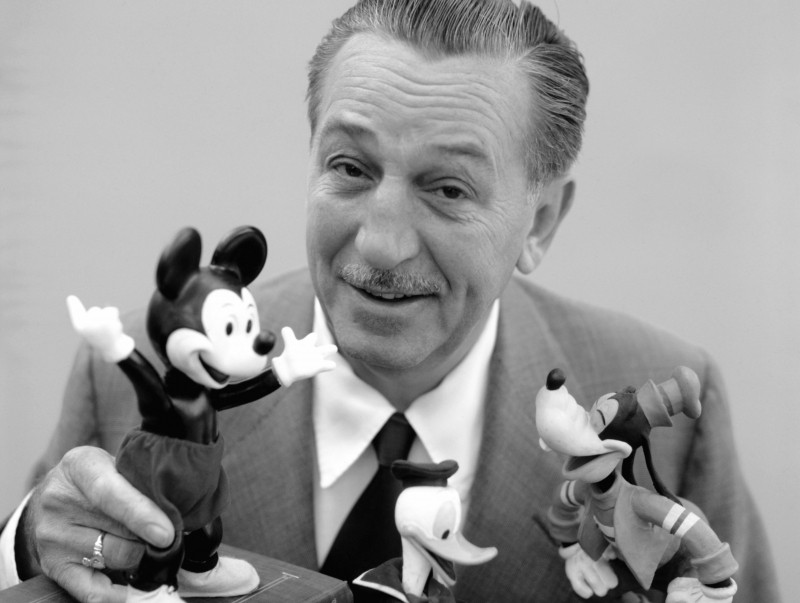 Walt Disney đã trở thành huyền thoại khi là cá nhân có nhiều đề cử Oscar nhất.