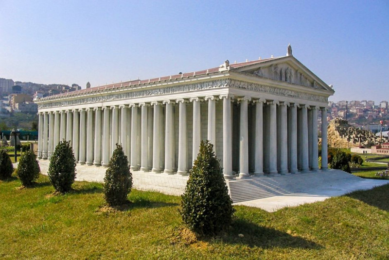 Mô hình đền thờ Artemis được phục dựng theo kiến trúc nguyên thủy