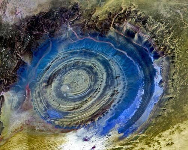 Con mắt Sahara thực chất do sự hình thành địa chất tạo thành