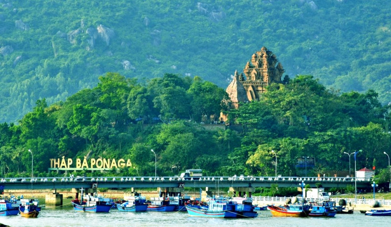 Tháp Bà Ponagar