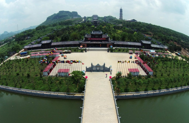 Khu di sản văn hóa cố đô Hoa Lư tọa lạc ở xã Trường Yên, huyện Hoa Lư