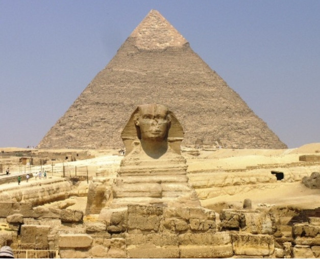 Một trong số 7 kỳ quan thế giới cổ đại cổ nhất và duy nhất còn tồn tại đến ngày hôm nay là kim tự tháp Kheops