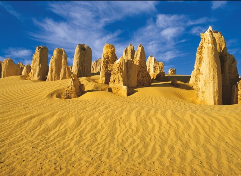 Bãi đá trên sa mạc Pinnacles