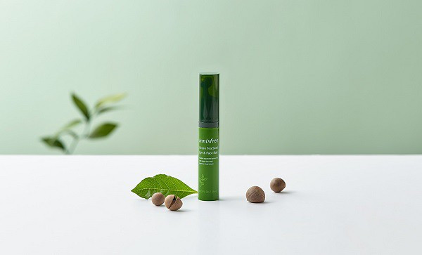 Lăn dưỡng da Innisfree Green Tea Seed Eye Face Ball